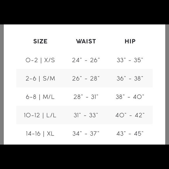 Onzie black & white static print cropped leggings - Picture 7 of 7